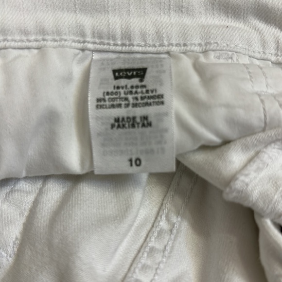 Levi Strauss denim shorts white size 10 - preowned condition - Picture 5 of 5